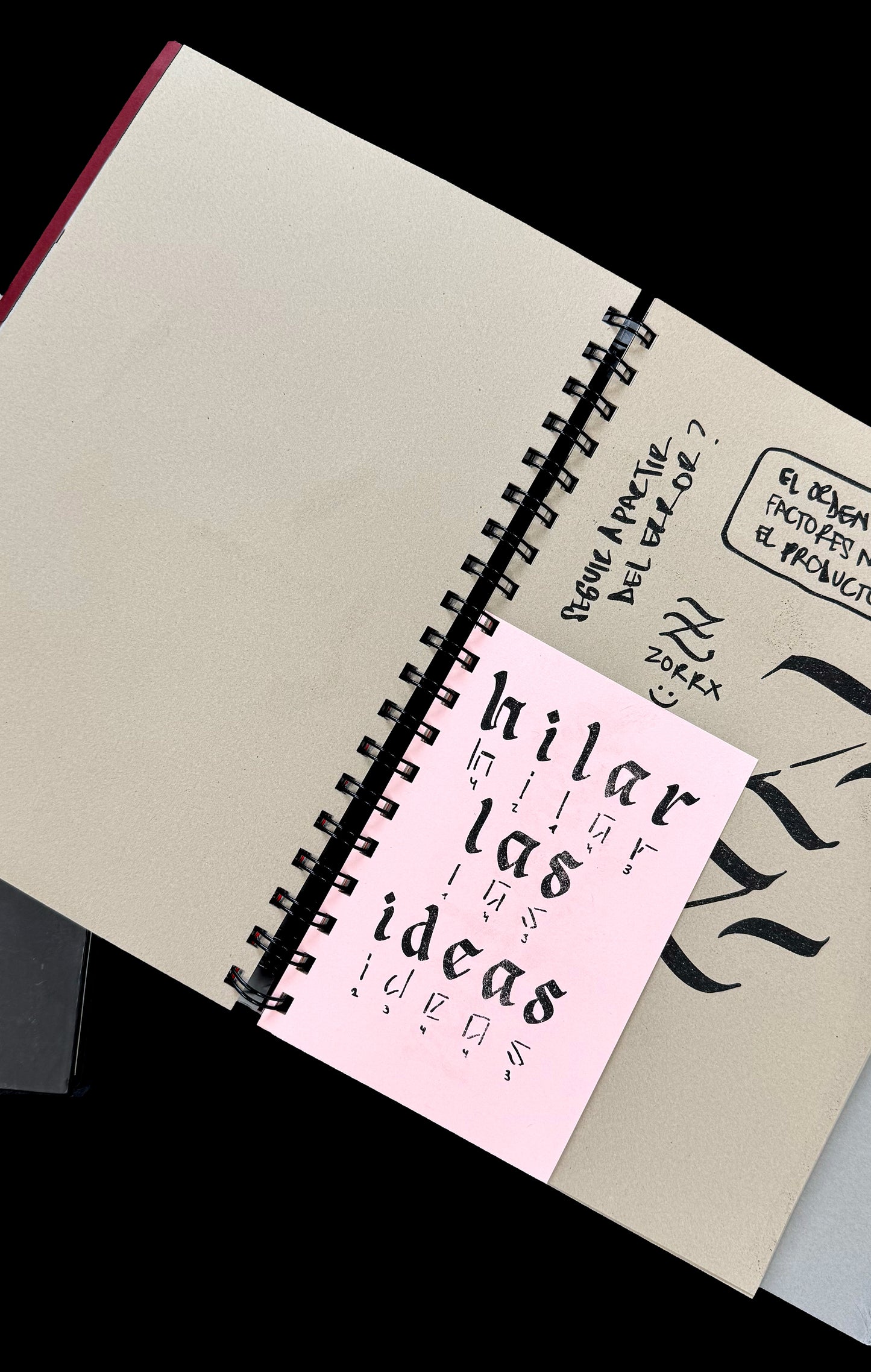 Set printed by Kikuyo from Carolina Iturralde's work : Matemática De Las Letras + Entropía