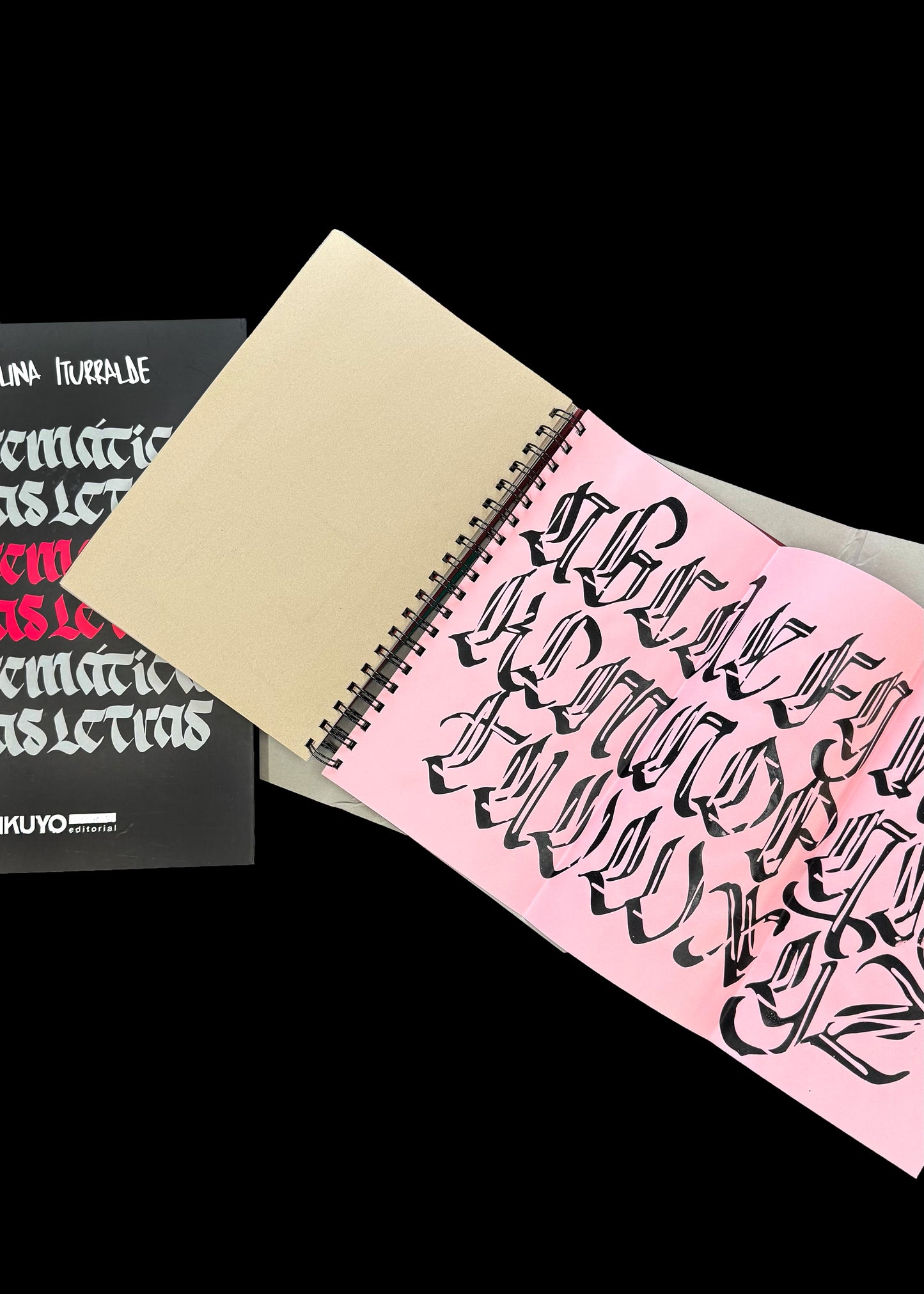 Set printed by Kikuyo from Carolina Iturralde's work : Matemática De Las Letras + Entropía